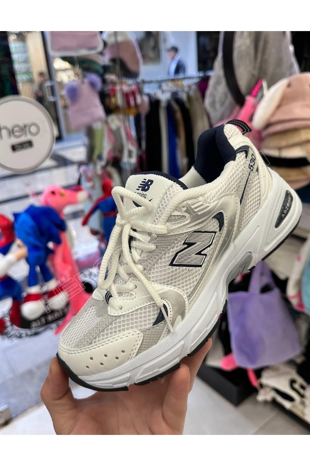 Yetişkin Boy 530 Spor Ayakkabı (36-40 Numara) - Beyaz & Lacivert