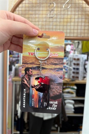 Taşacak Bu Deniz TRT Lisanslı Dizi Replikli Anahtarlık - Model 9