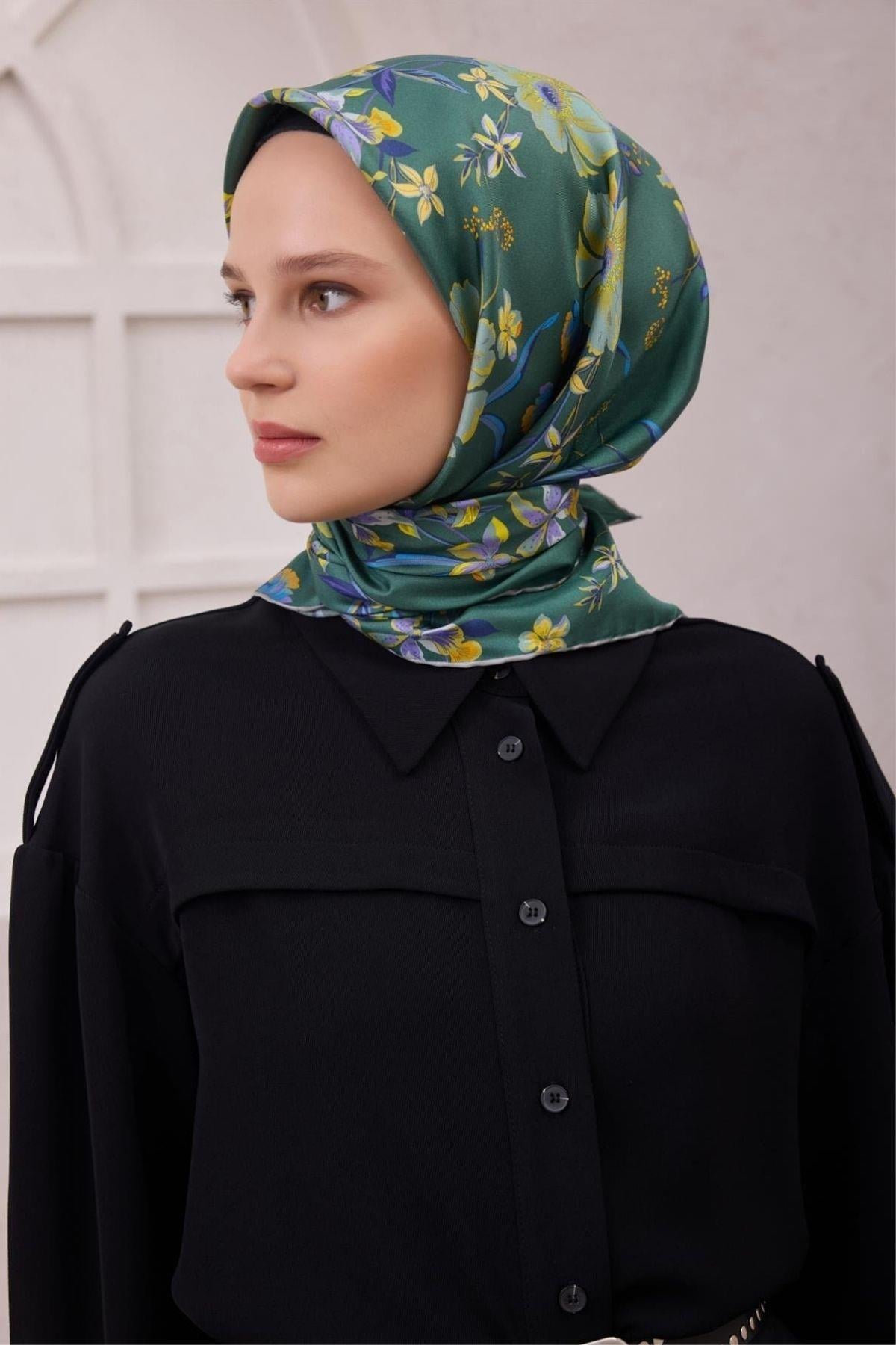 Belli Çiçek Desen İpek Eşarp (Twill) - Zümrüt - 56