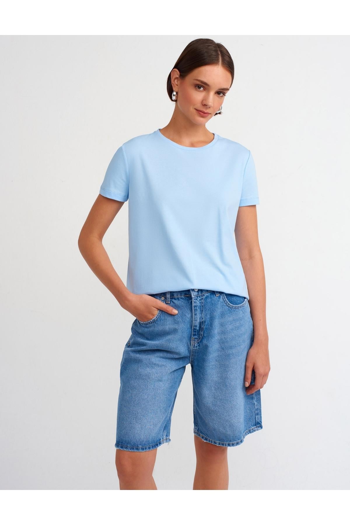 Bisiklet Yaka Basic T-Shirt - Açık Mavi