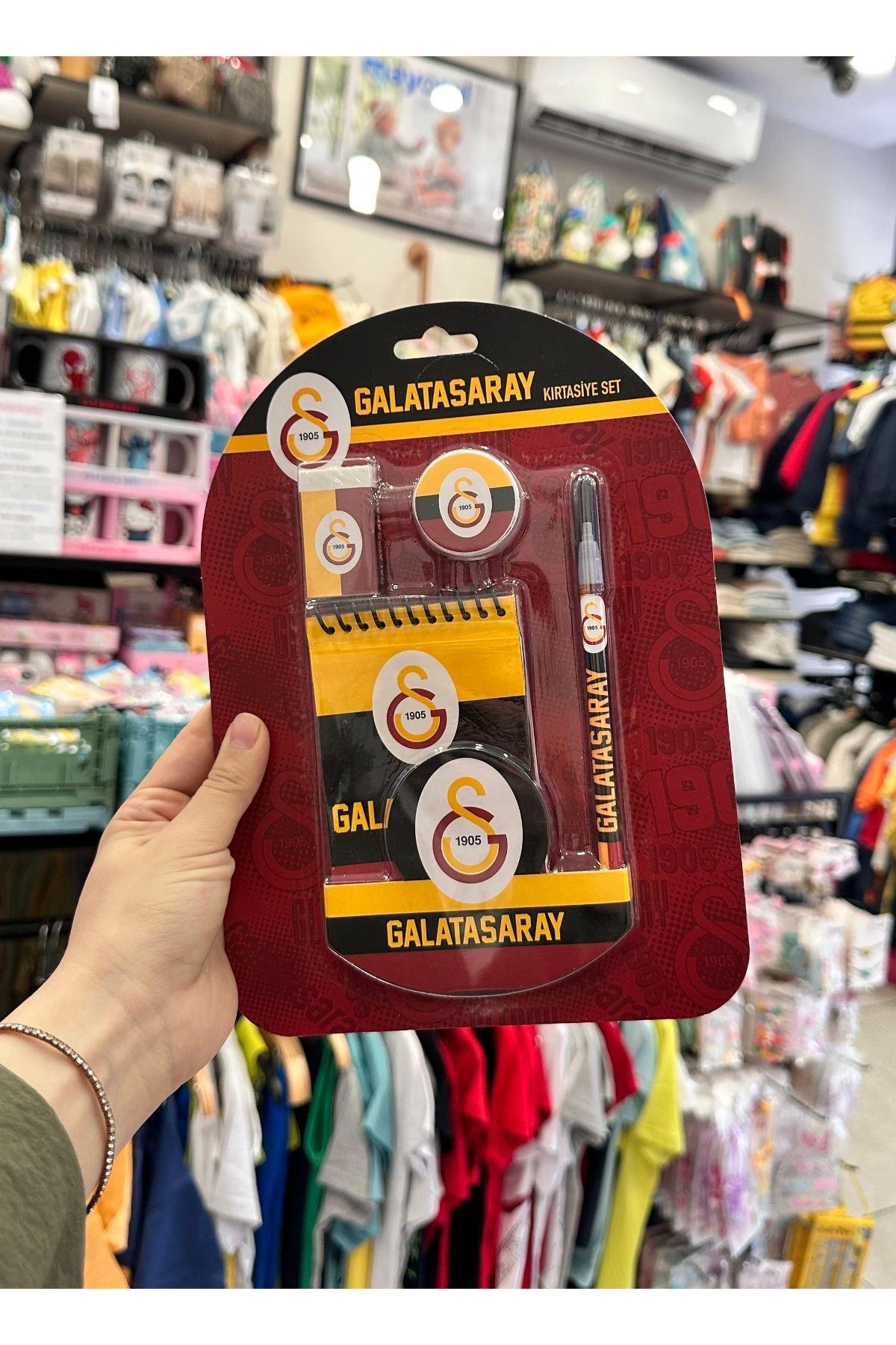 Galatasaray 4'lü Kırtasiye Seti - Yumurtlayan Kalem & Silgi & Kalemtraş & Not Defteri - Lisanslı
