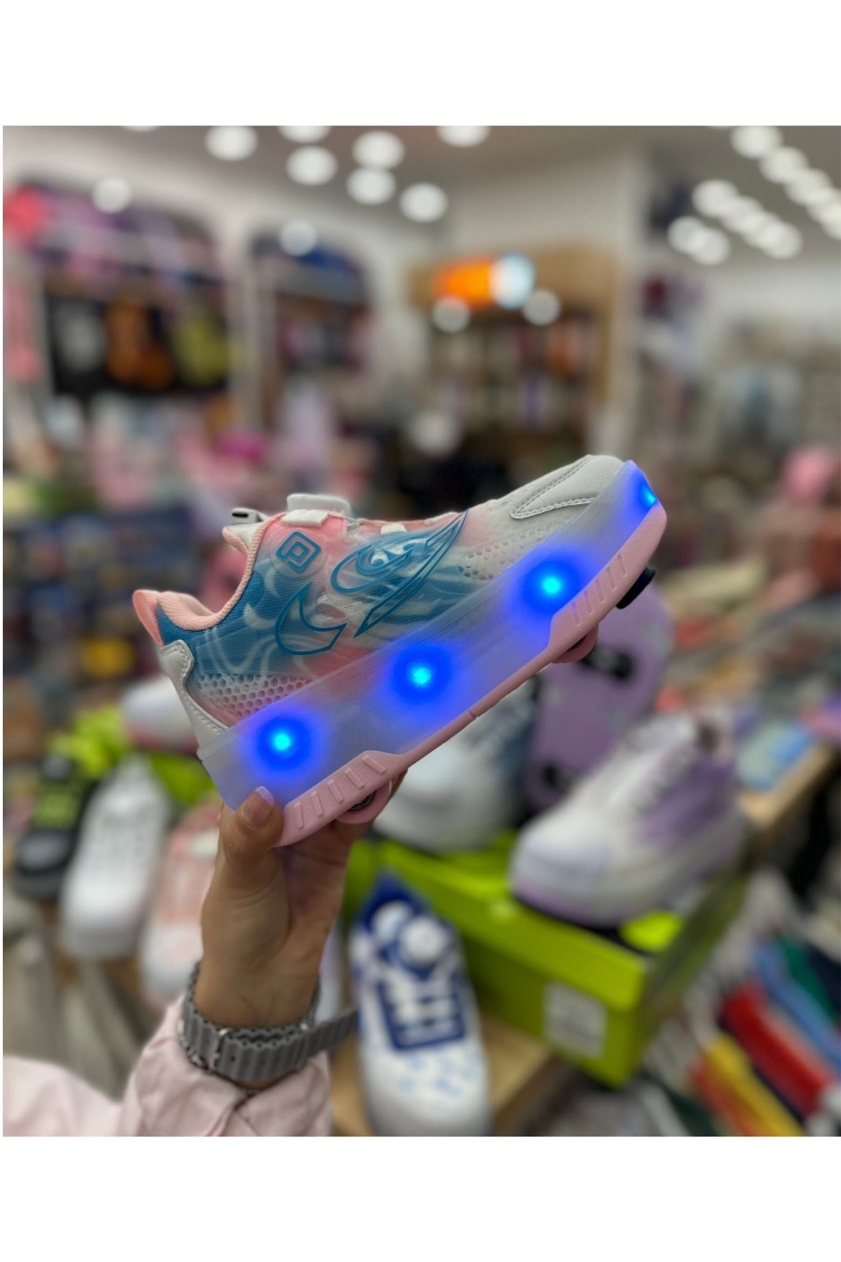 Pepino Kız Çocuk Şarj Edilebilir 16 MOD RGB LED Işıklı Tekerlekli Patenli Ayakkabı Bas - Çek Butonlu  - Pembe