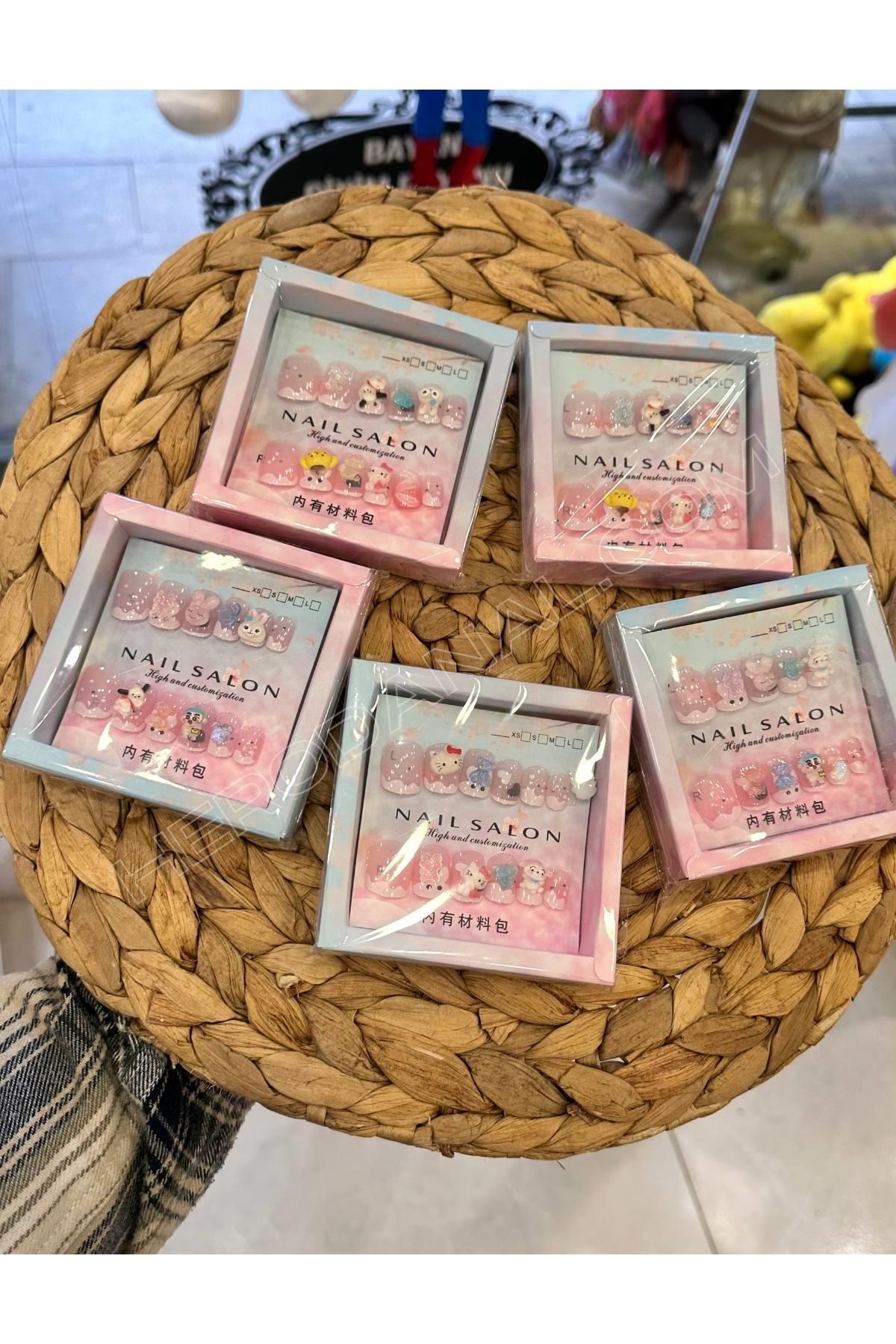 Sanrio Lüx Takma Tırnak Seti 12li Çocuk Takma Tırnak - Model 2