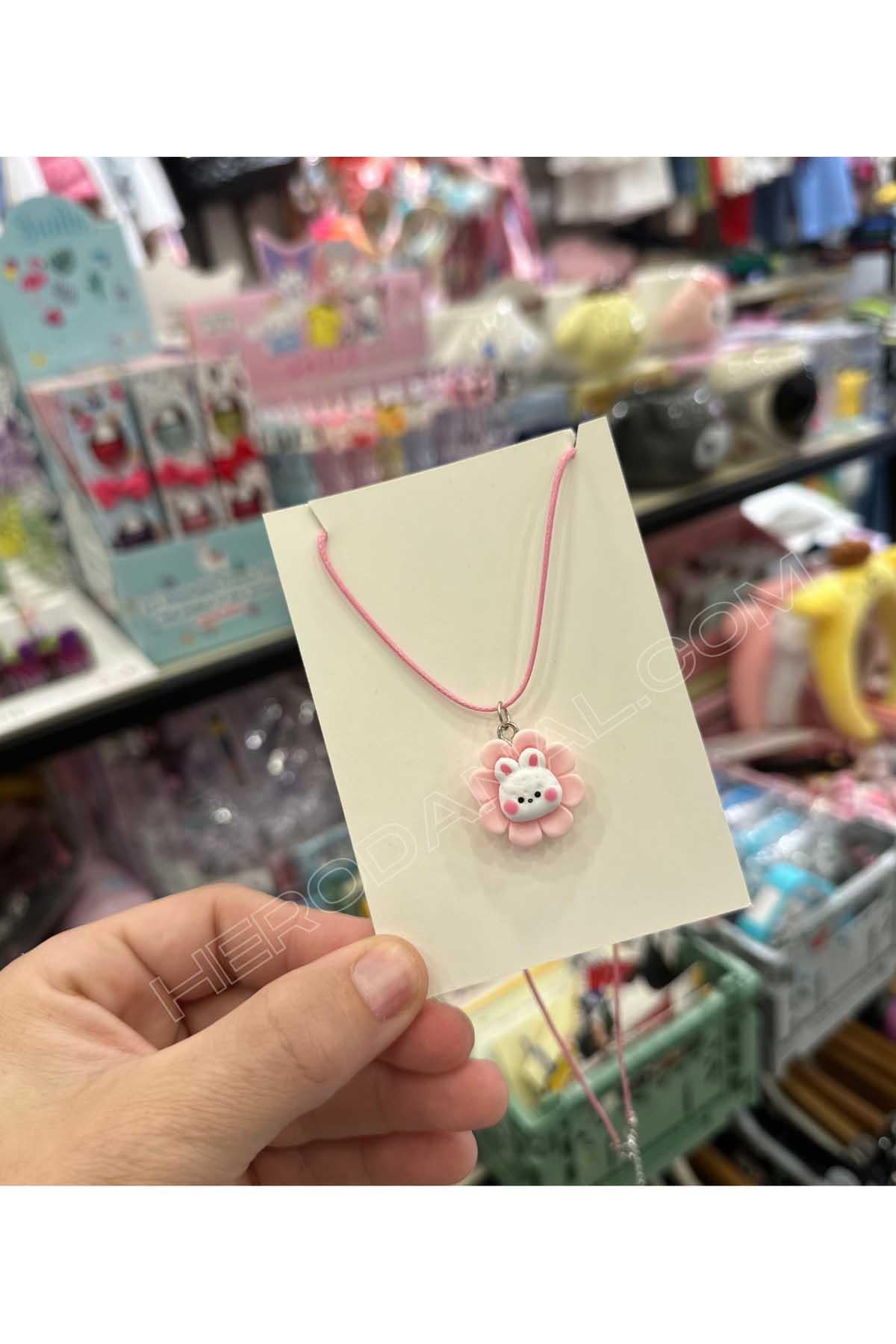 Sevimli Tavşan Aksesuarlı - İp Kolye