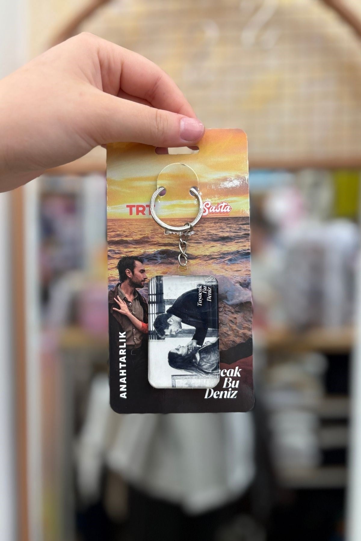 Taşacak Bu Deniz TRT Lisanslı Dizi Replikli Anahtarlık - Model 11