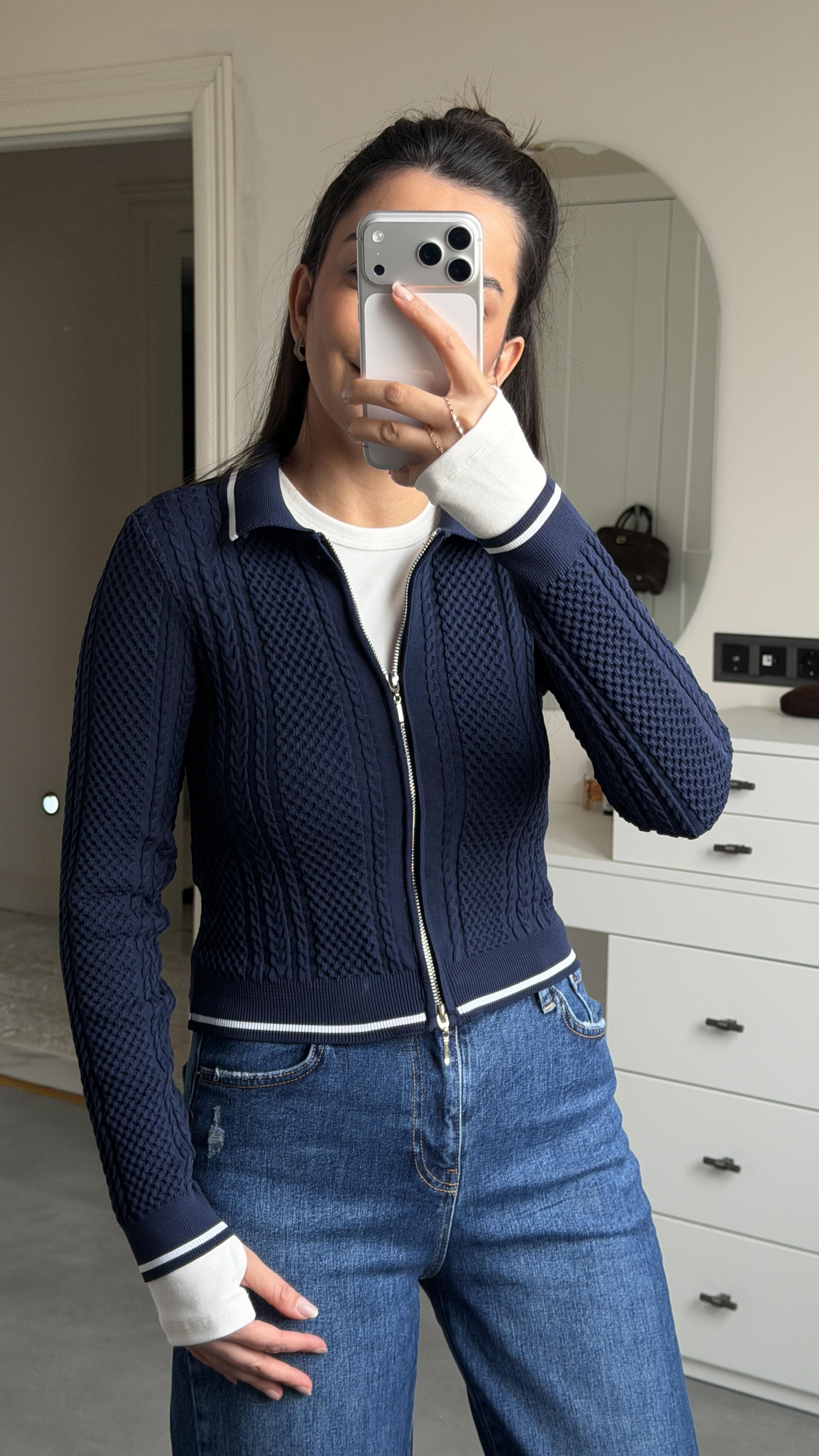 Beyaz Biyeli Polo Yaka Hırka - Laci