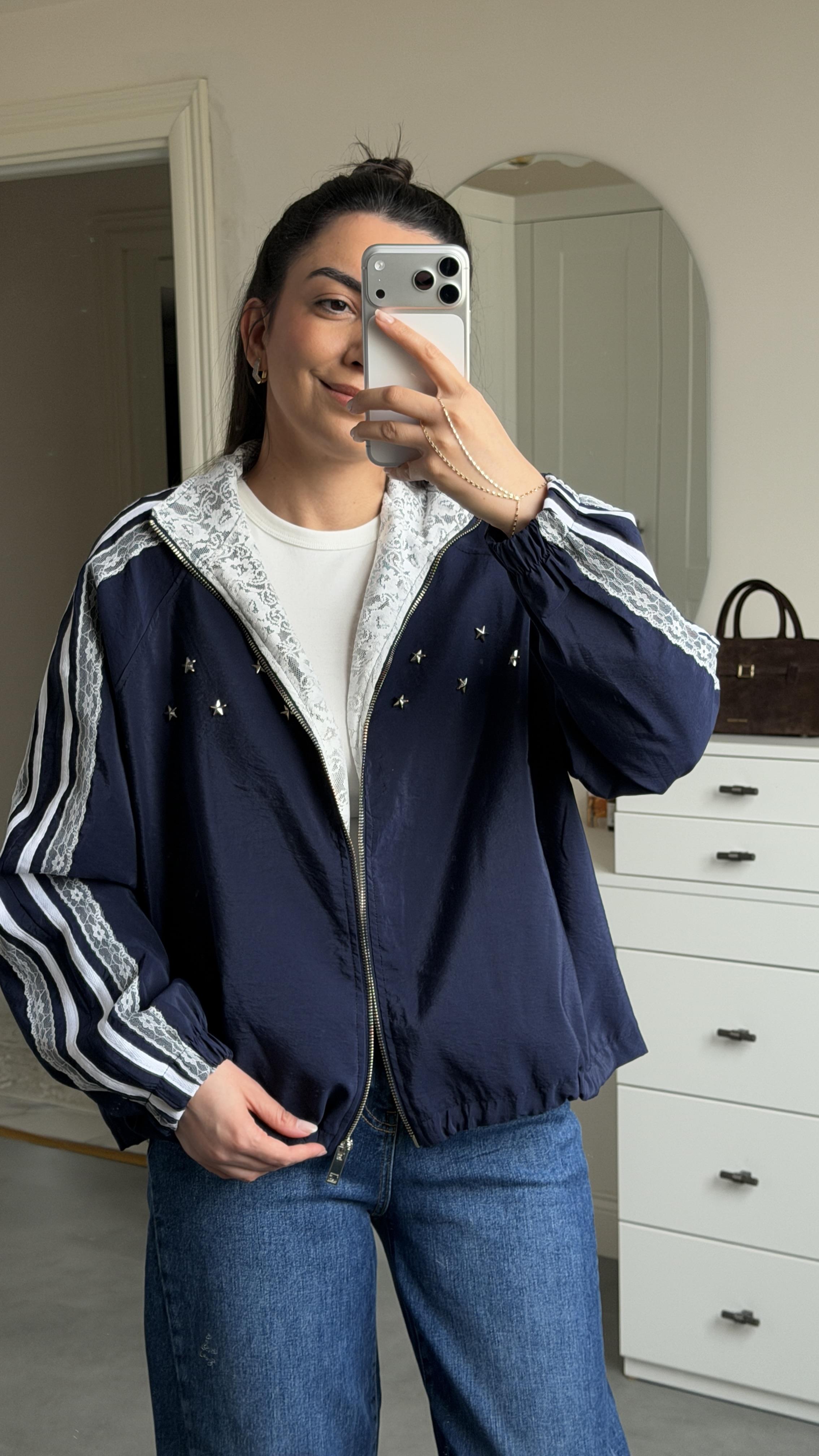 Dantel Ve Yıldız Detaylı Bomber Ceket 