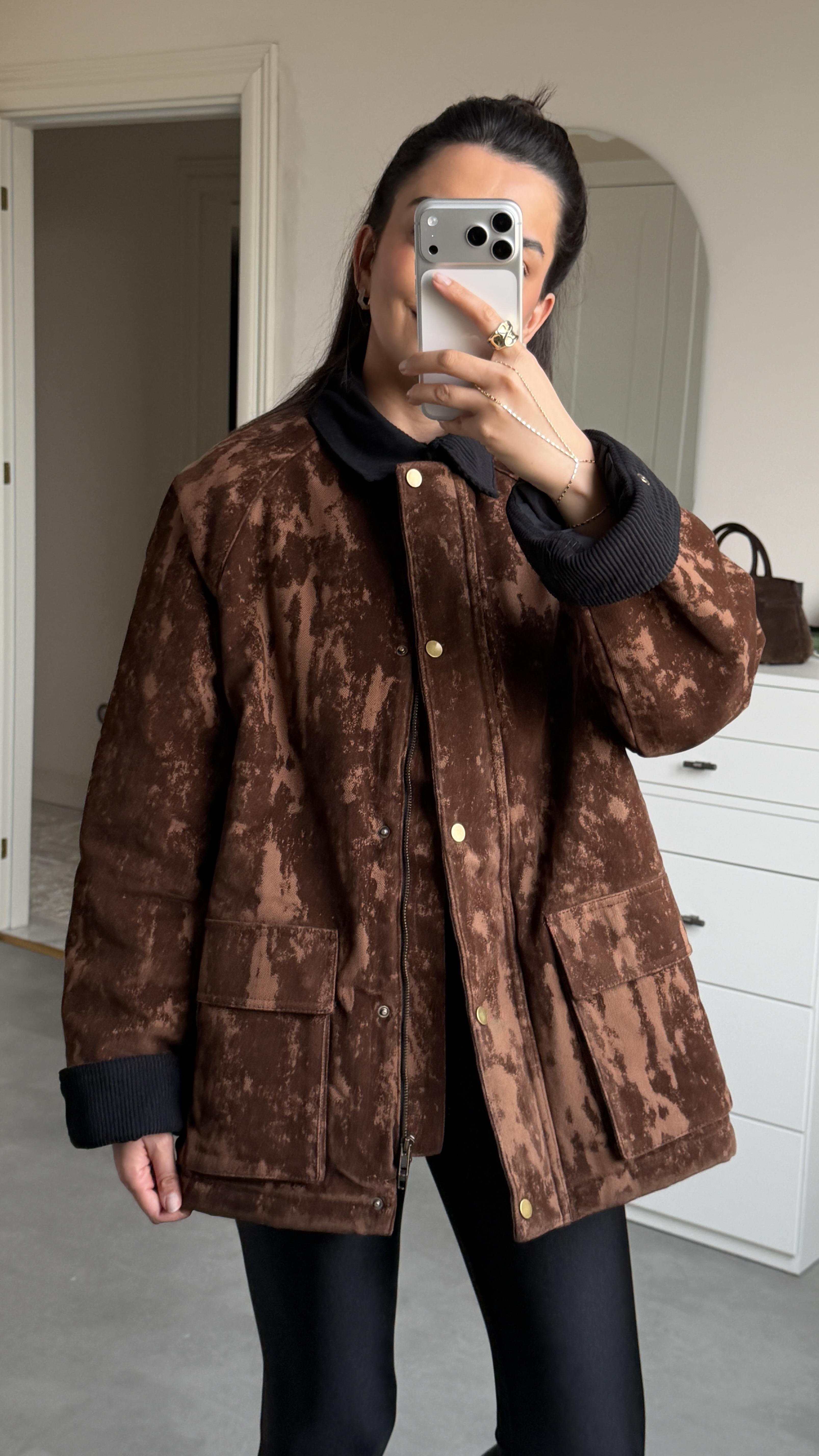 Kadife Yakalı Dokulu Mont 