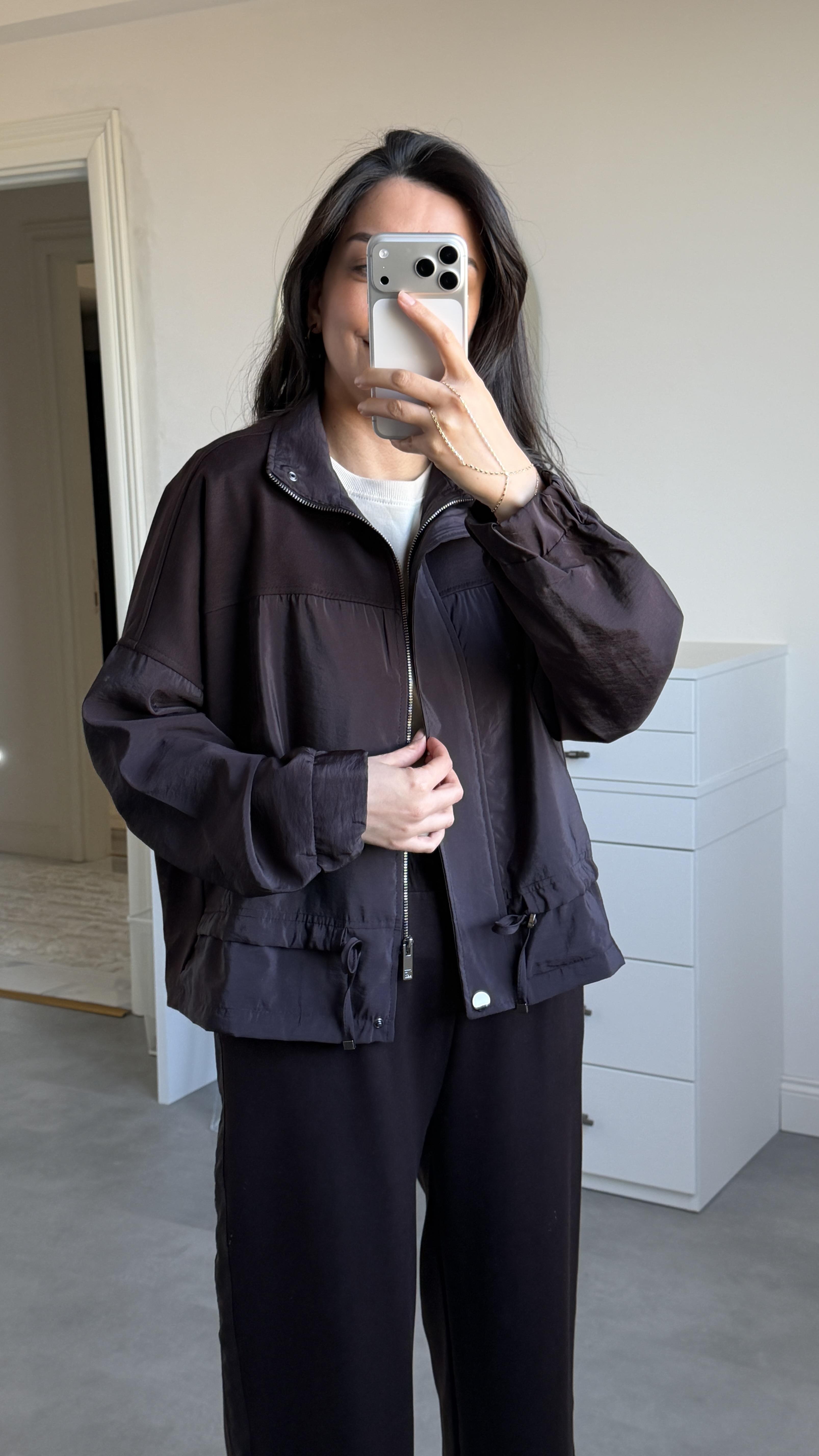 Paraşüt Garnili Takım - Kahve