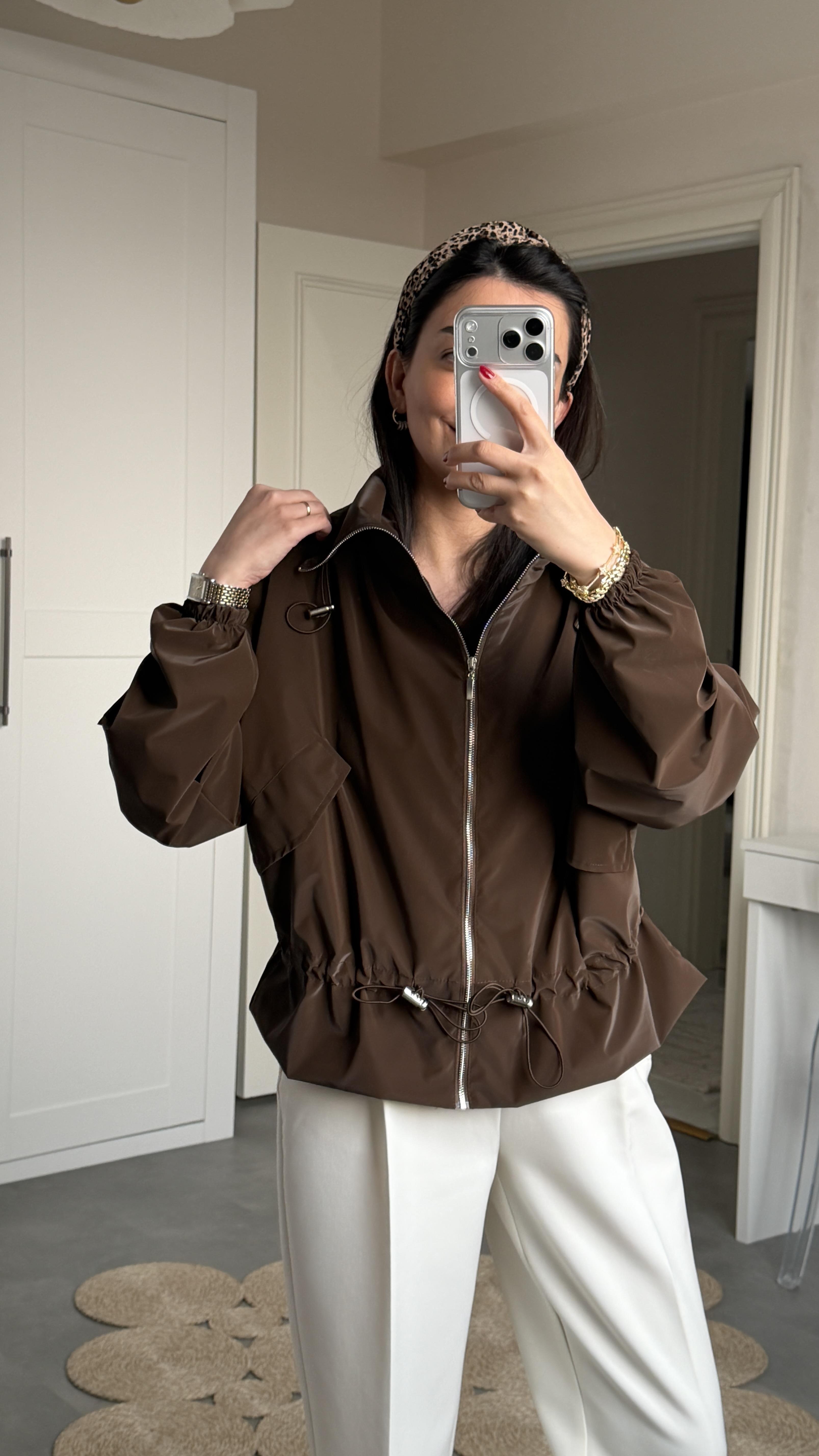 Parlak Yağmurluk Trenç - Kahve 