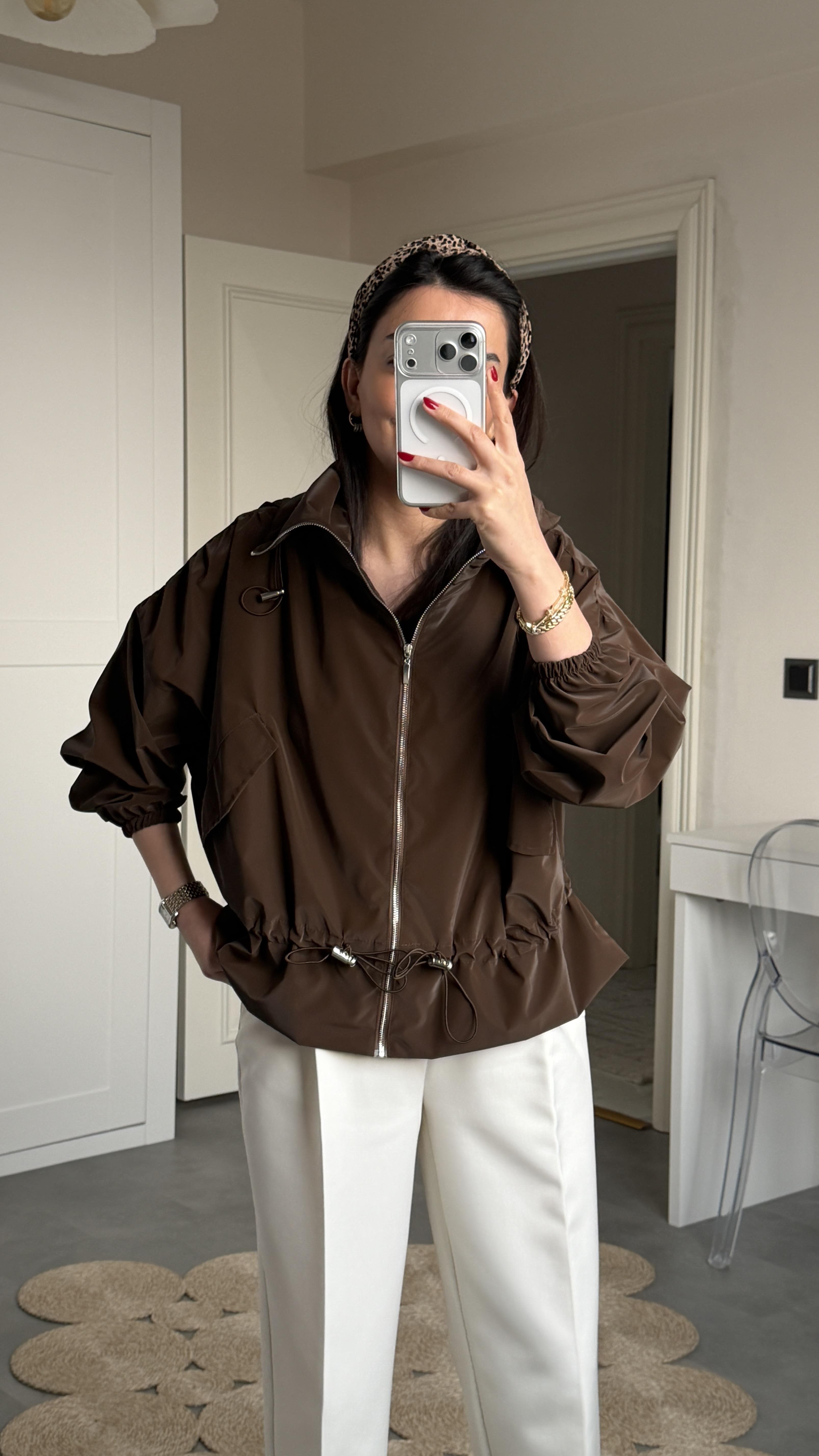 Parlak Yağmurluk Trenç - Kahve 