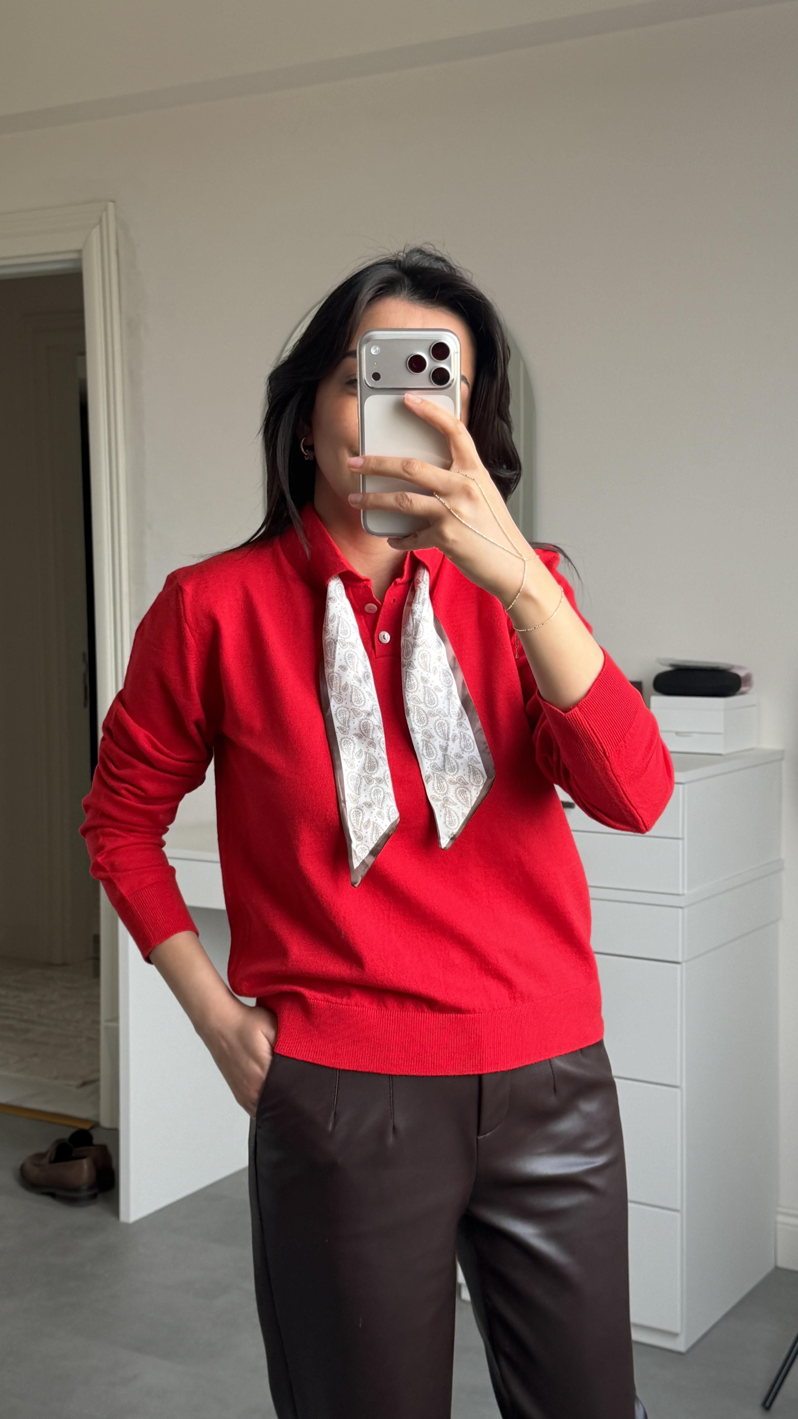 Polo Yaka Fularlı Kazak - Kırmızı