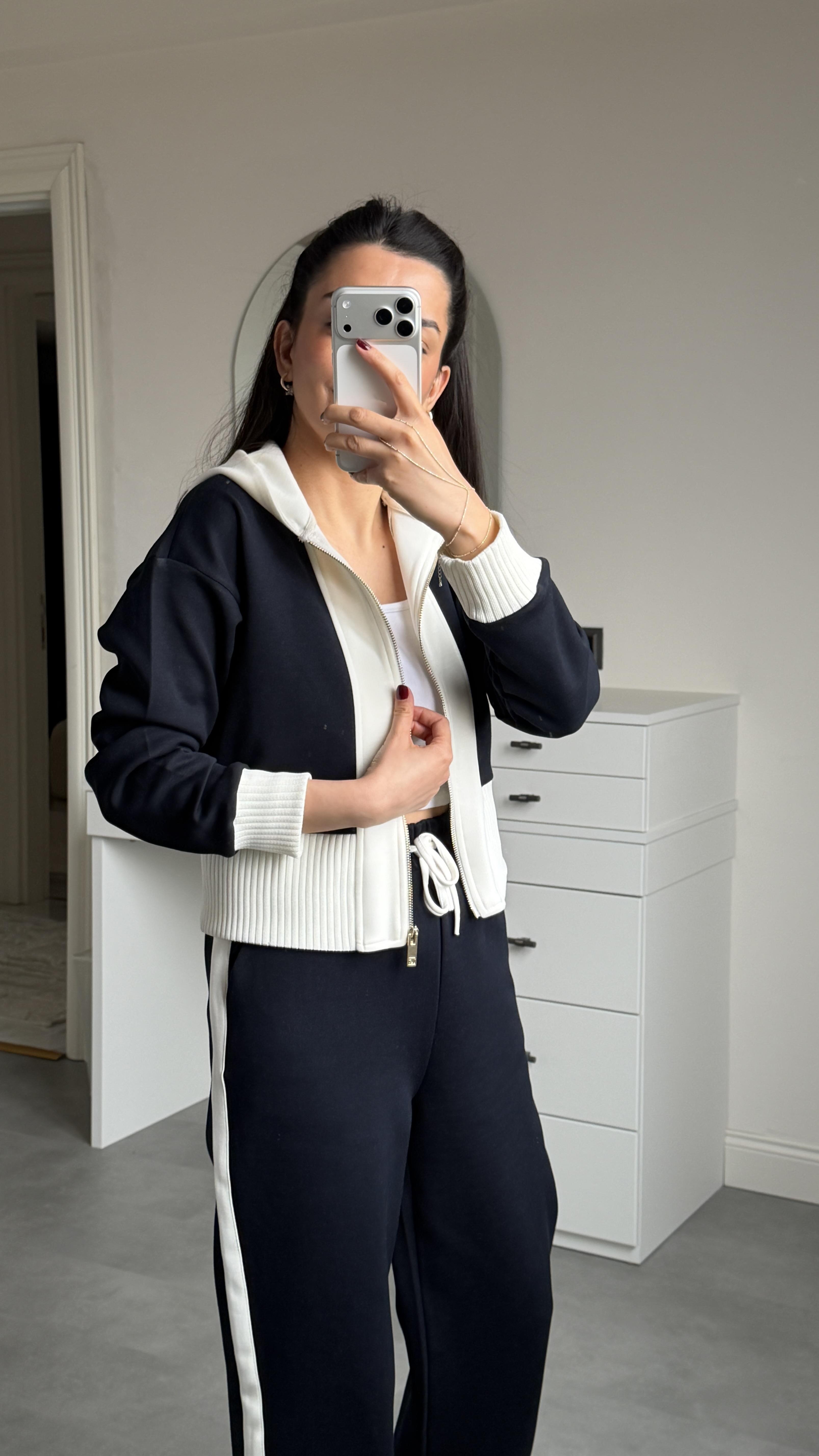 Triko Detaylı Takım - Laci