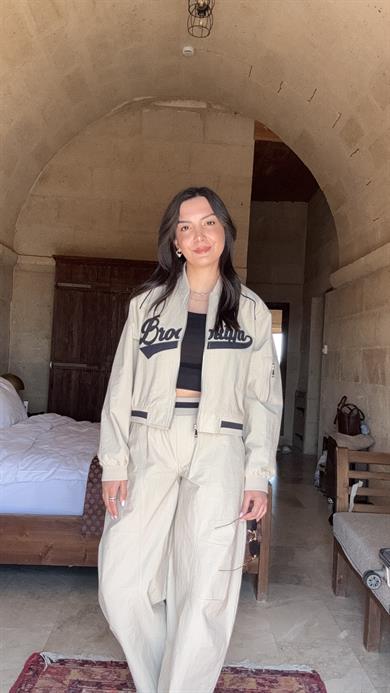 Bej Brooklyn Baskılı Paraşüt Takım 