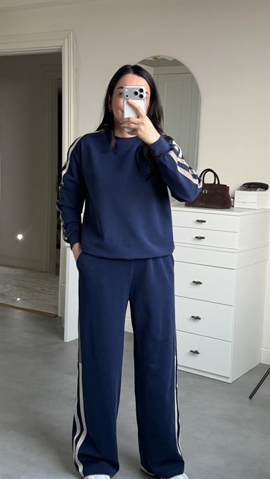 Çizgi Detaylı Premium Takım - Laci