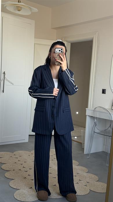 Dantel Detaylı Çizgili Takım - Lacivert