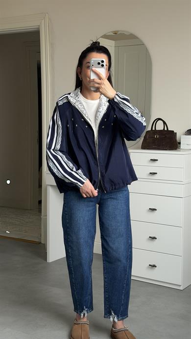 Dantel Ve Yıldız Detaylı Bomber Ceket 