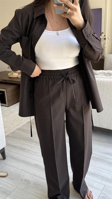 Dilvin Kahve Çizgili Takım