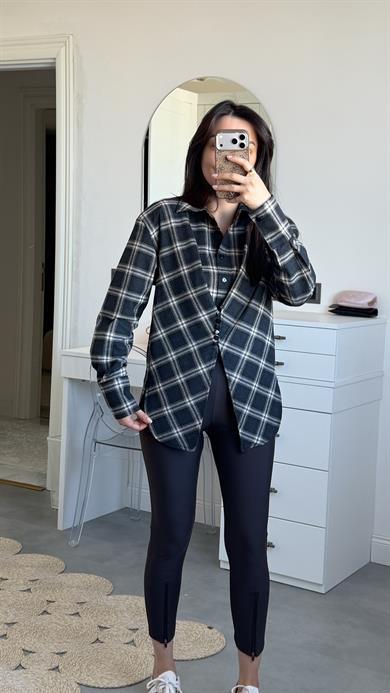 Düğme Detaylı Oduncu Gömlek- Siyah