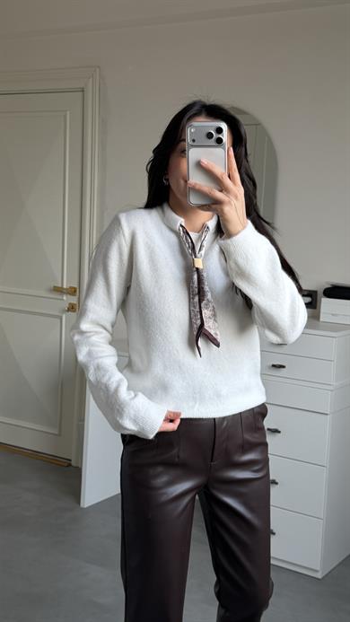 Fular Detaylı Basic Kazak - Beyaz