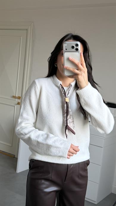 Fular Detaylı Basic Kazak - Beyaz