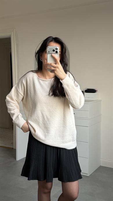 Kayık Yaka Yumoş Kazak - Ebru