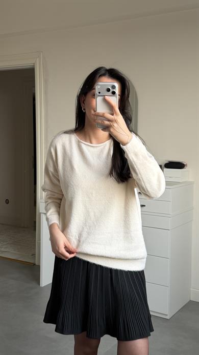 Kayık Yaka Yumoş Kazak - Ebru