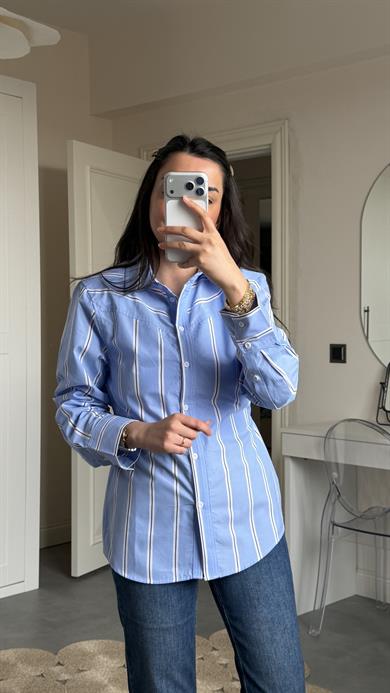Mavi Çizgili Belden Oturtmalı Gömlek