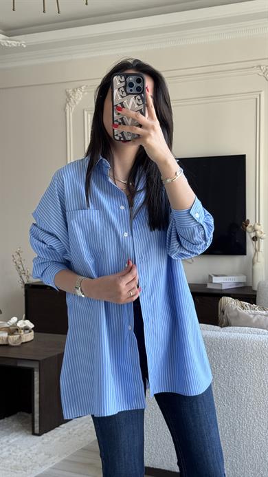 Mavi Çizgili Kırmızı Yazılı Gömlek 