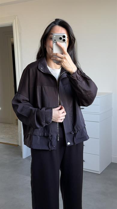 Paraşüt Garnili Takım - Kahve