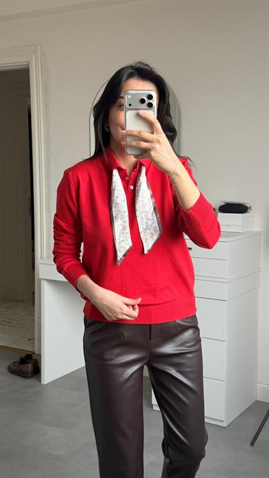 Polo Yaka Fularlı Kazak - Kırmızı