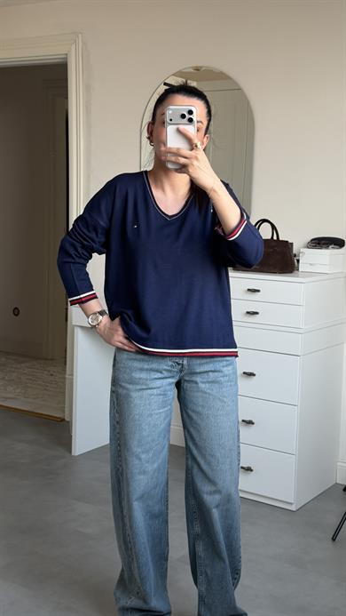 Tmmy V Yaka Triko - Laci