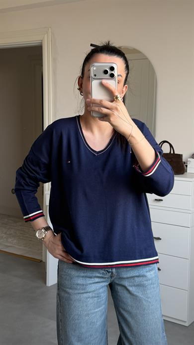 Tmmy V Yaka Triko - Laci