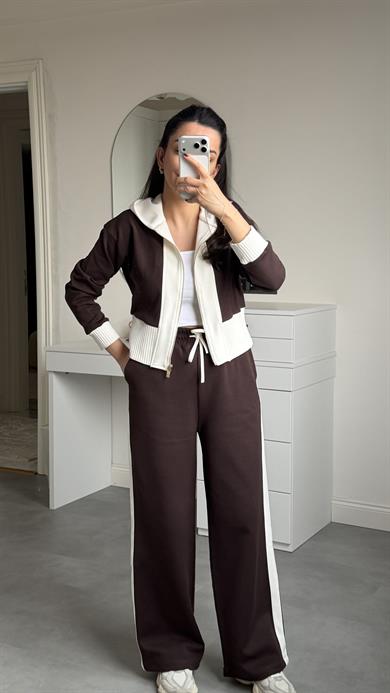 Triko Detaylı Takım - Kahverengi