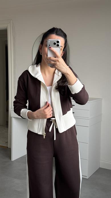 Triko Detaylı Takım - Kahverengi