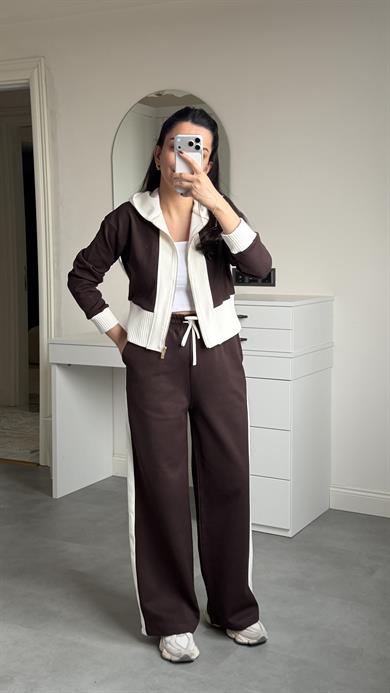 Triko Detaylı Takım - Kahverengi