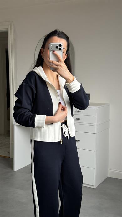 Triko Detaylı Takım - Laci