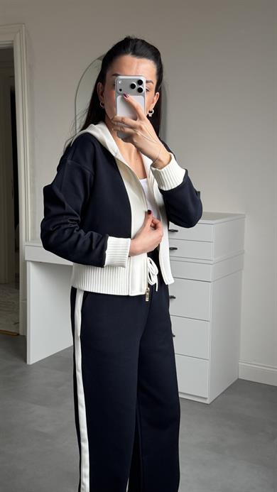 Triko Detaylı Takım - Laci