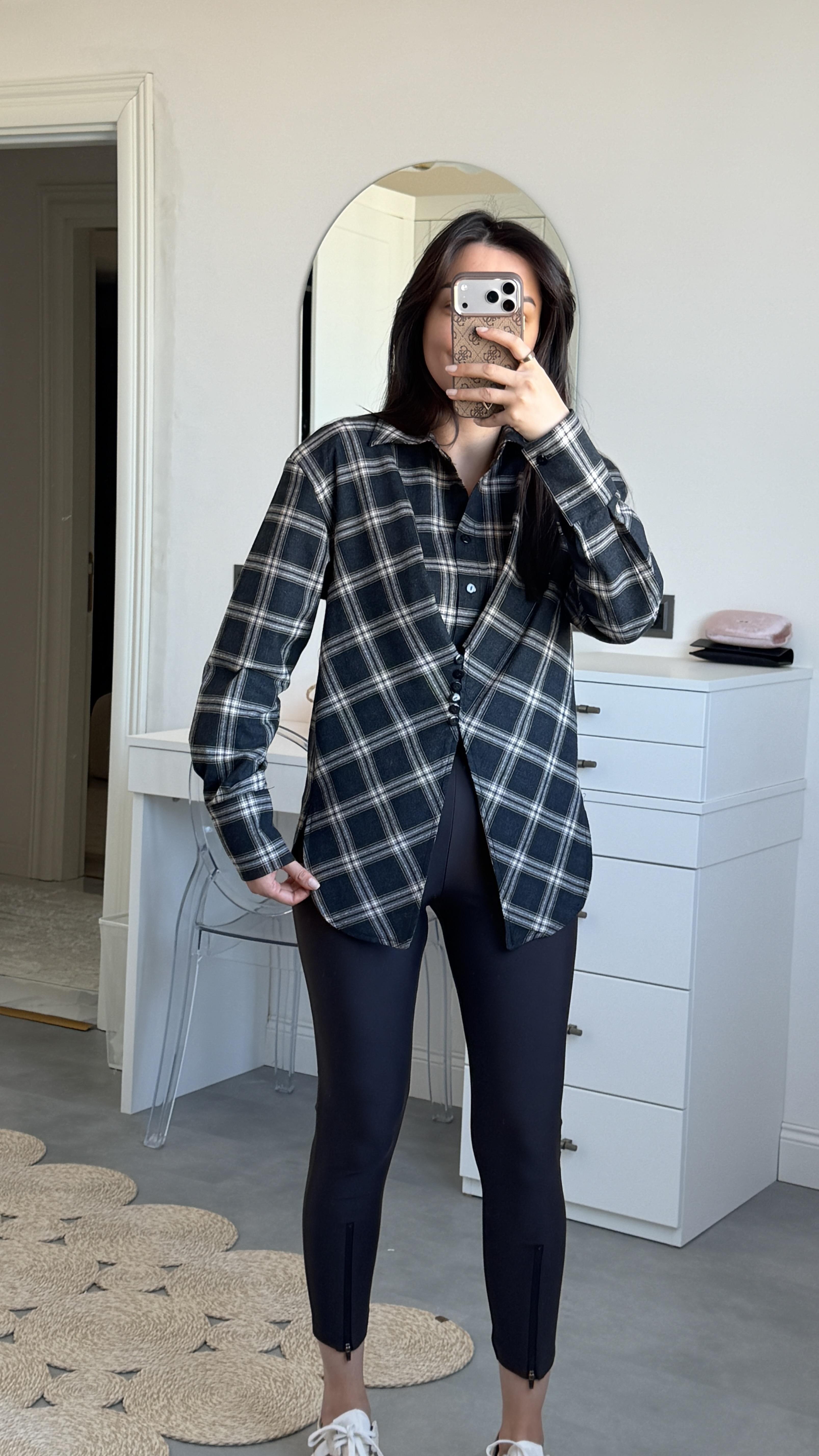 Düğme Detaylı Oduncu Gömlek- Siyah