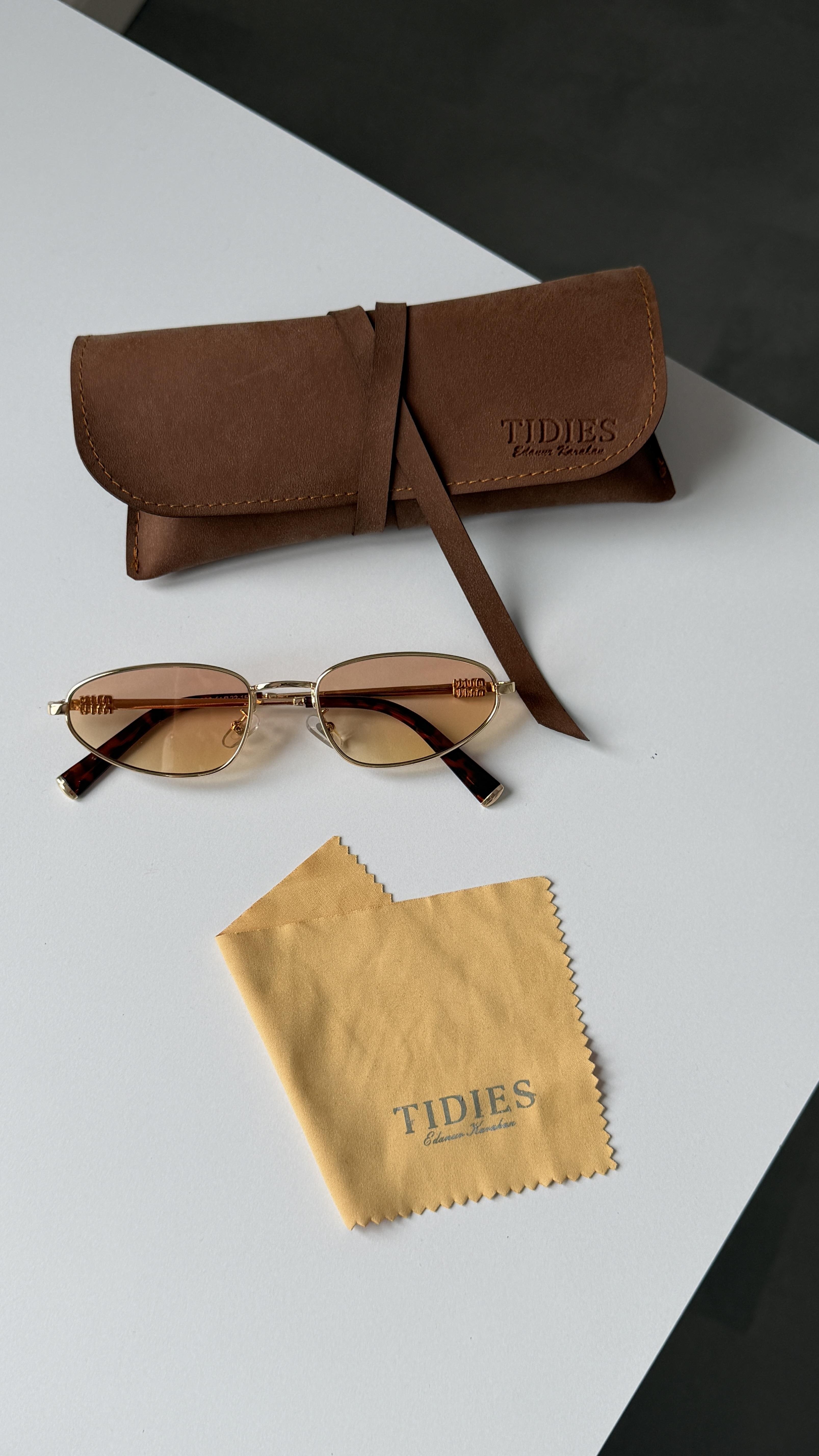 Miu Gold Turuncu Cam Güneş Gözlüğü