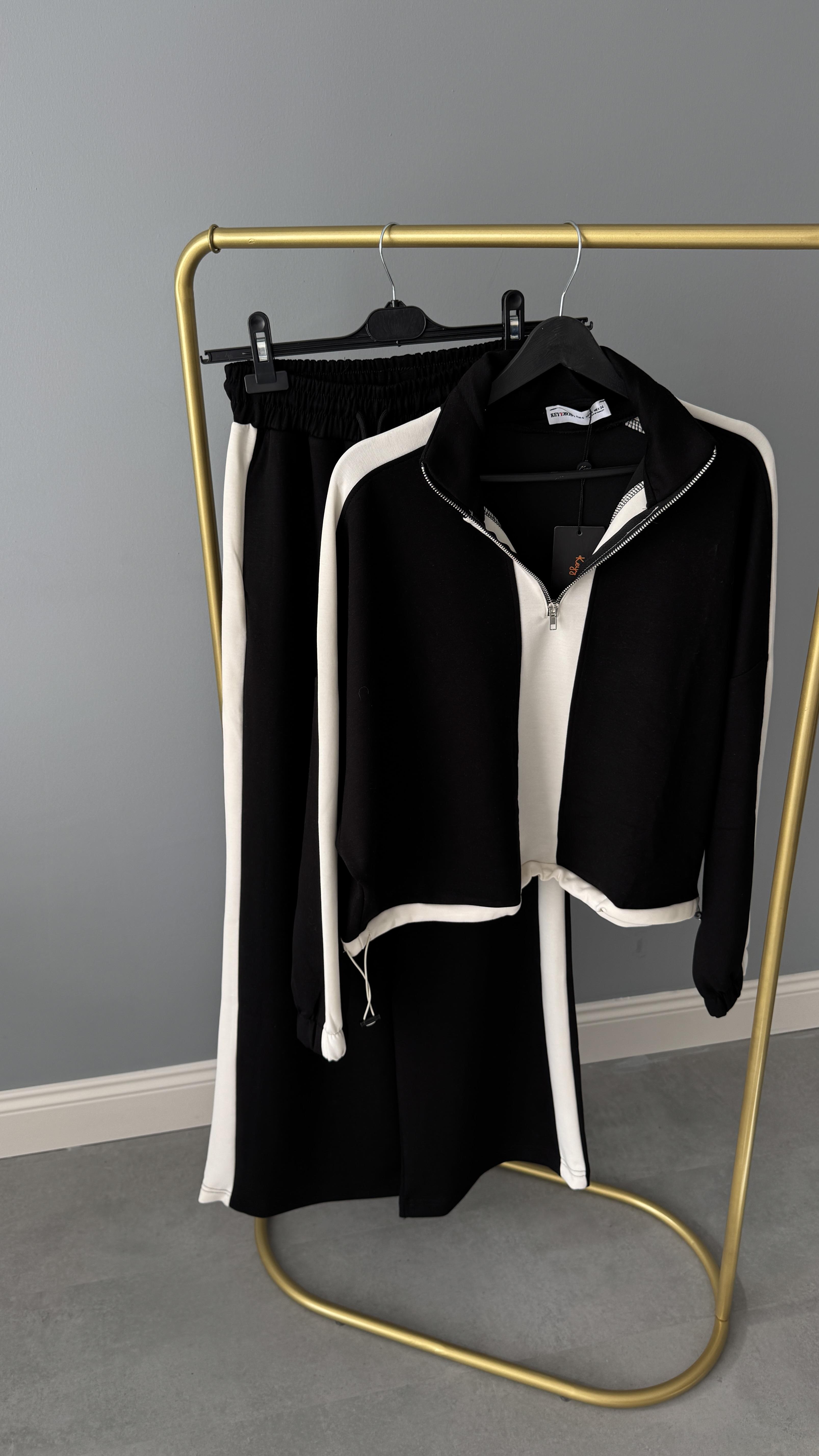 Modal Siyah Beyaz Şeritli Takım