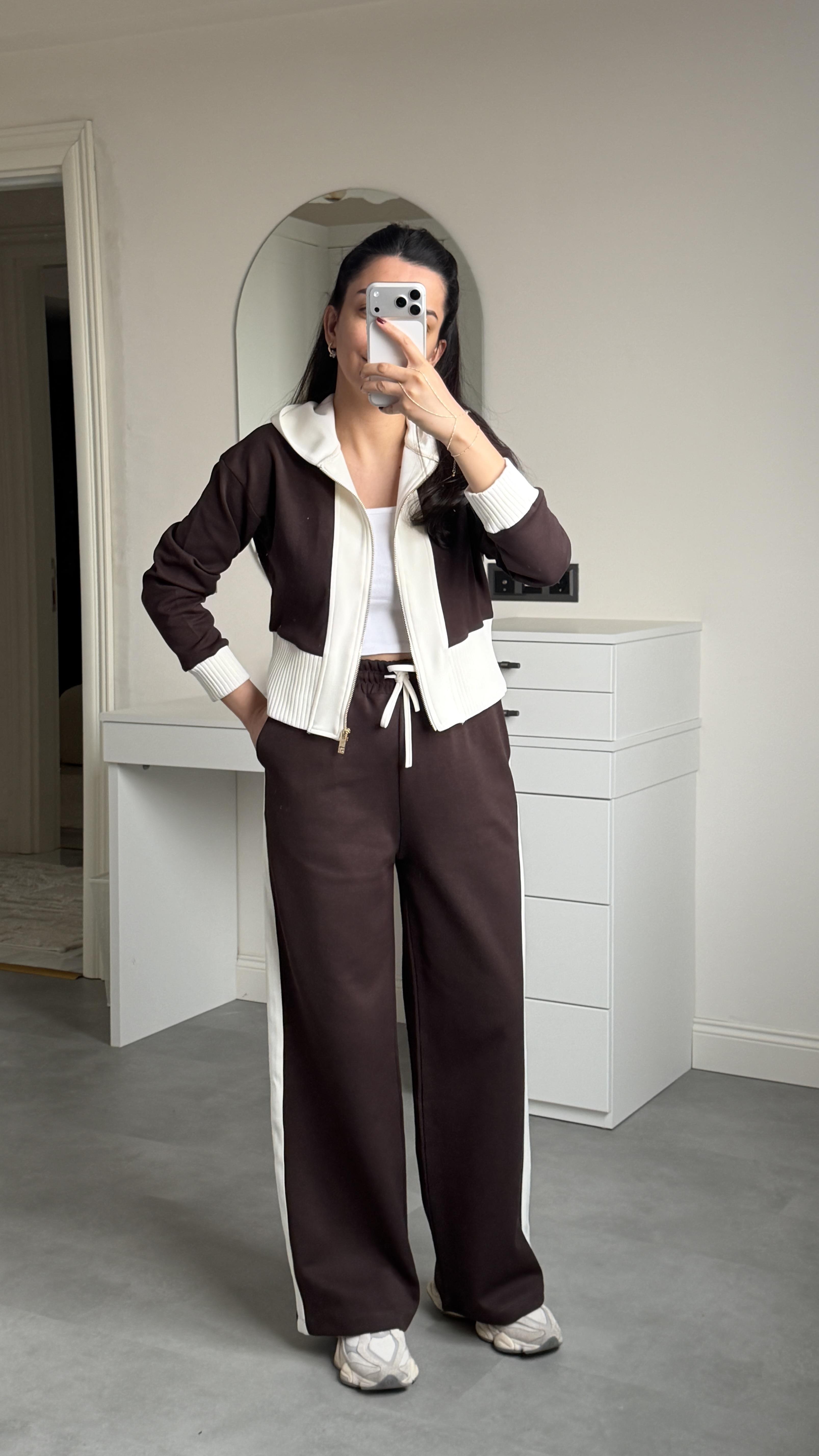 Triko Detaylı Takım - Kahverengi