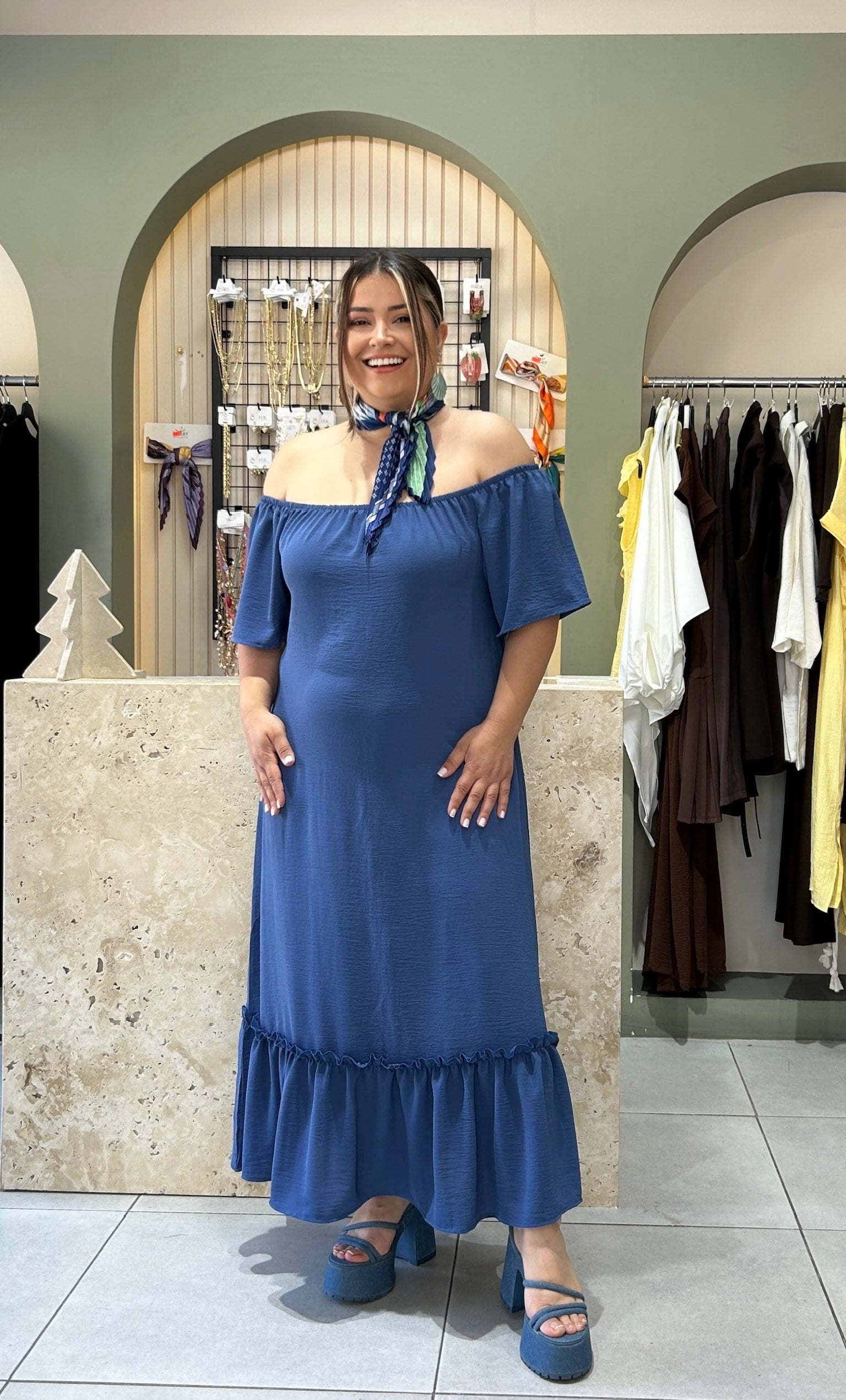 5001-Mavi Madonna Elbise