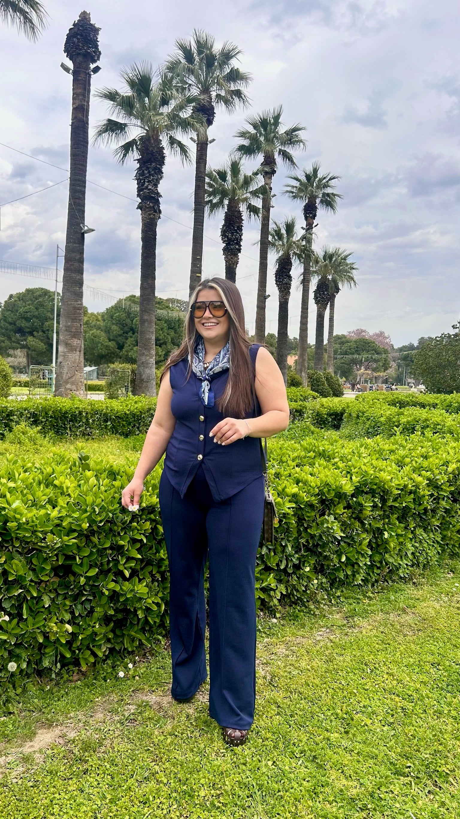 Gold Düğmeli Yelekli Takım