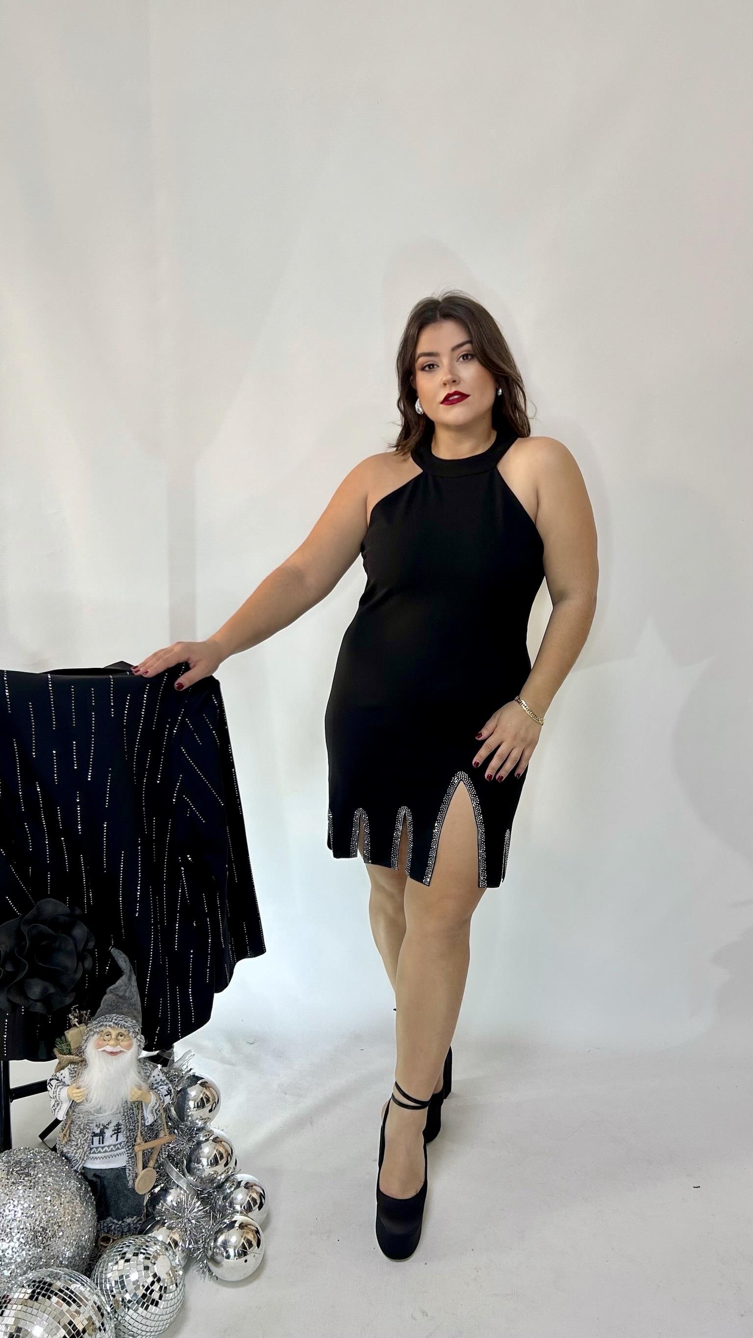 Halter Yaka Etek Ucu Detaylı Elbise