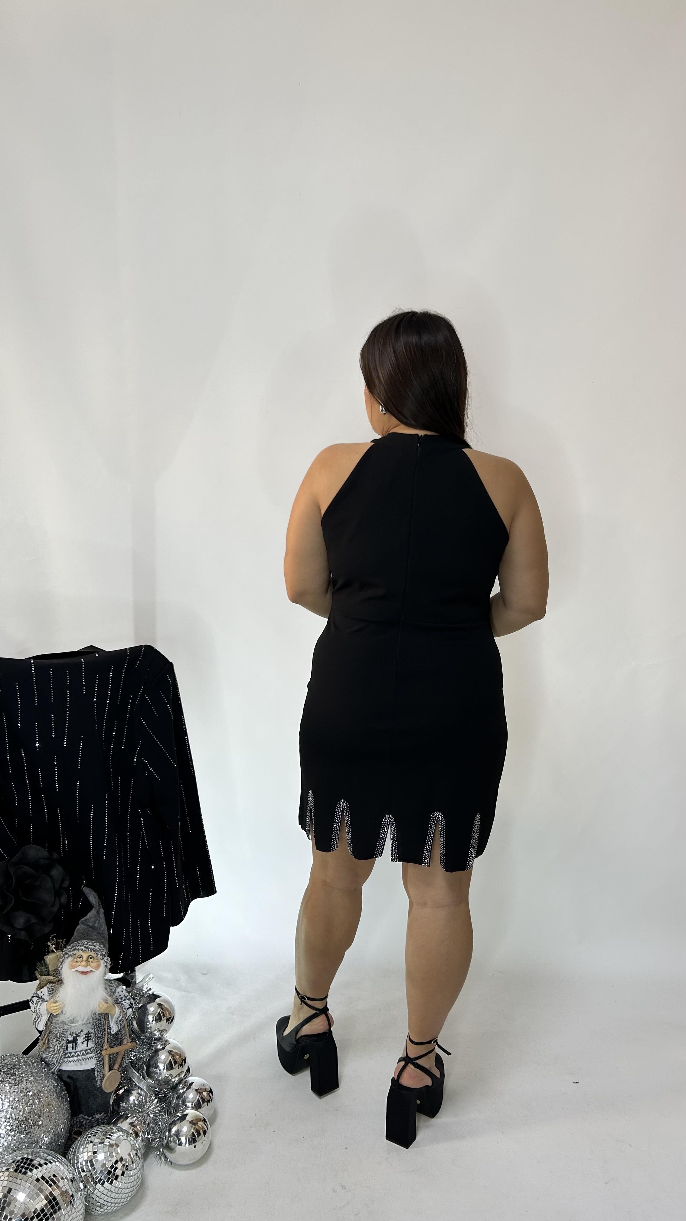 Halter Yaka Etek Ucu Detaylı Elbise