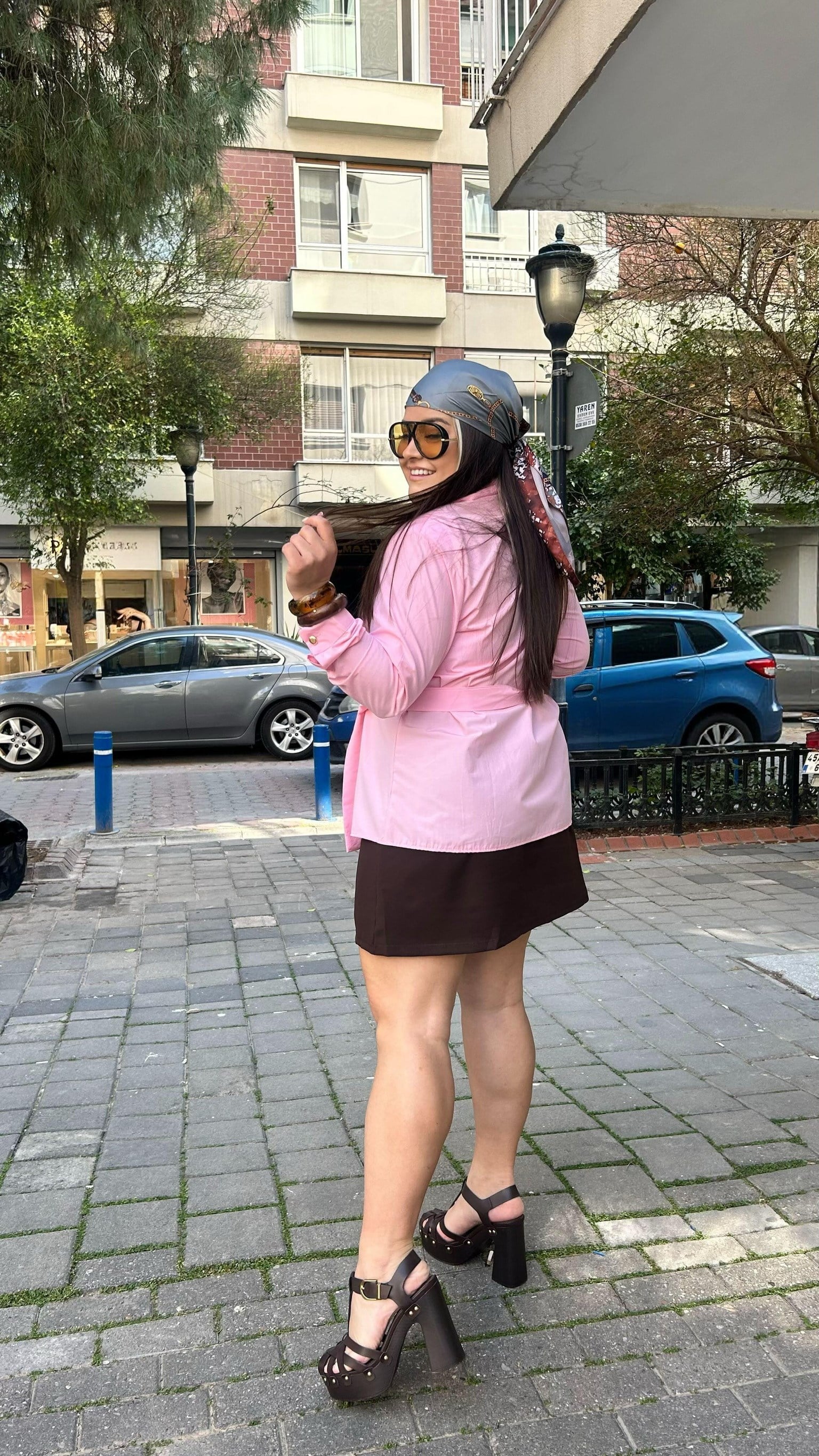 Kahve Yırtmaçlı Etek