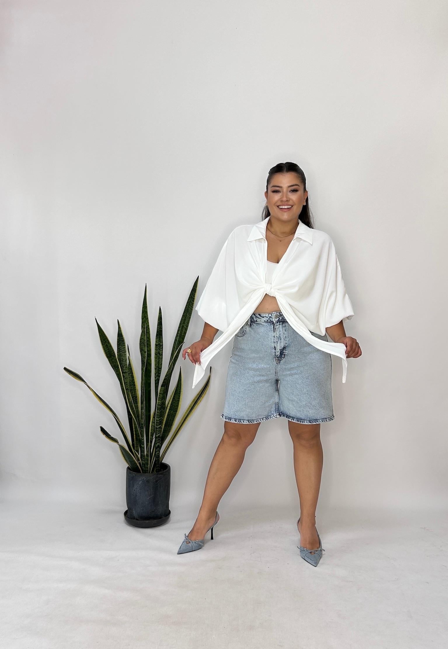 Yıkamalı Likralı Denim Şort