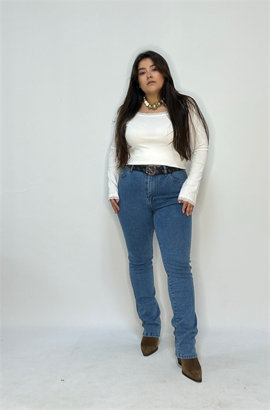 Beyaz Dantel Detaylı Kare Yaka Modal Kumaş Bluz 