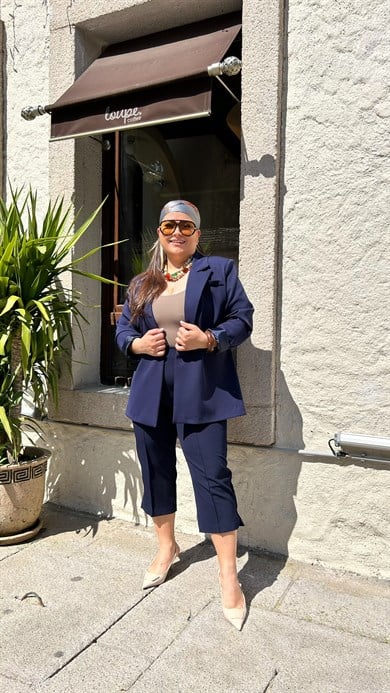 Lacivert Kapri Pantıolon